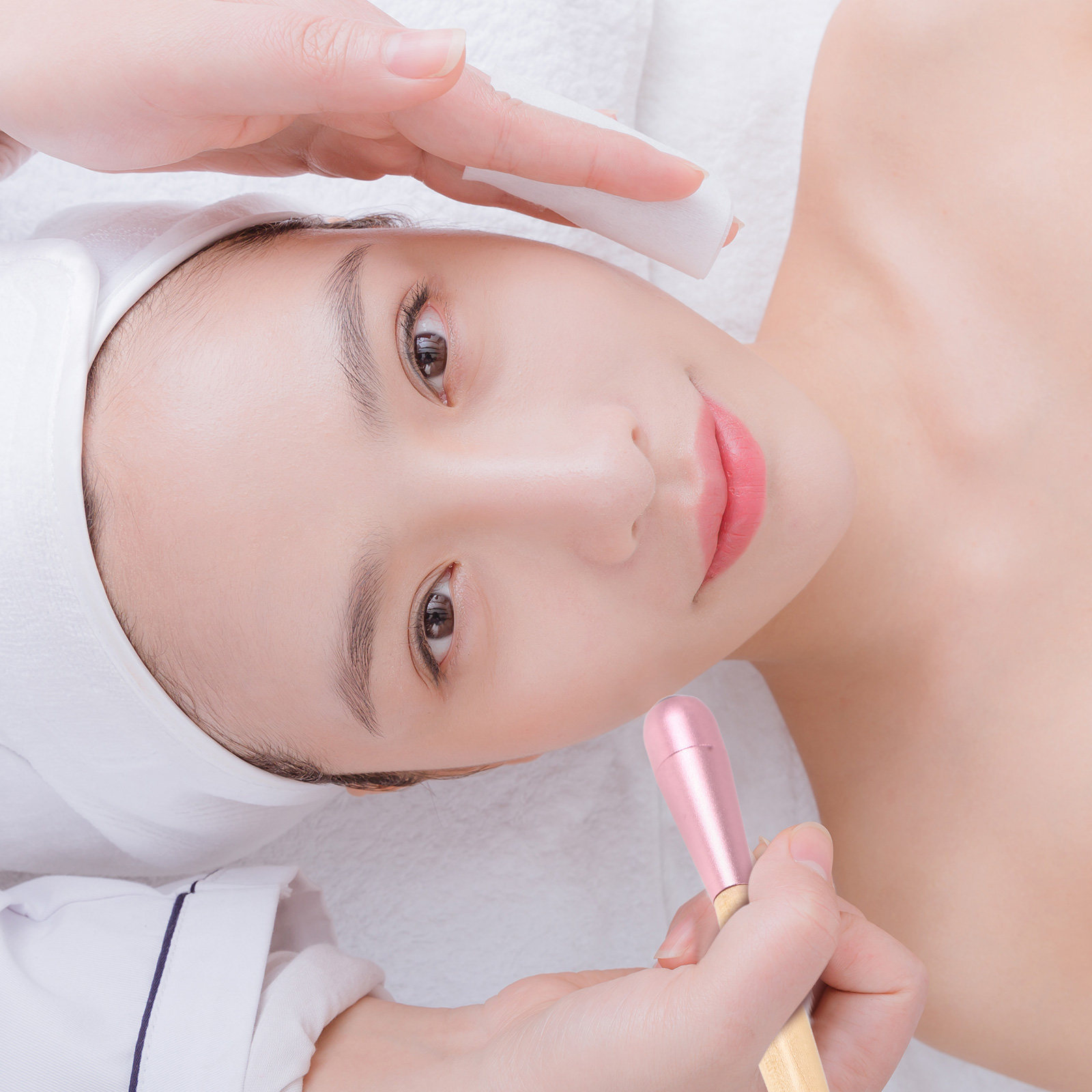أداة تدليك الوجه بالثلج لتخفيف - مراجعة Face Ice Roller Puffiness وسعره